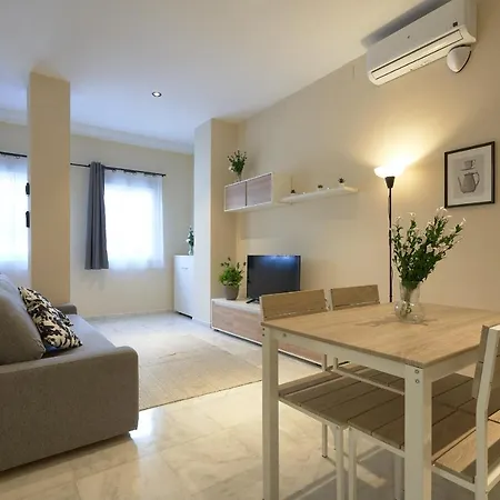 Apartamentos Tejares De Triana Seville Exterior photo