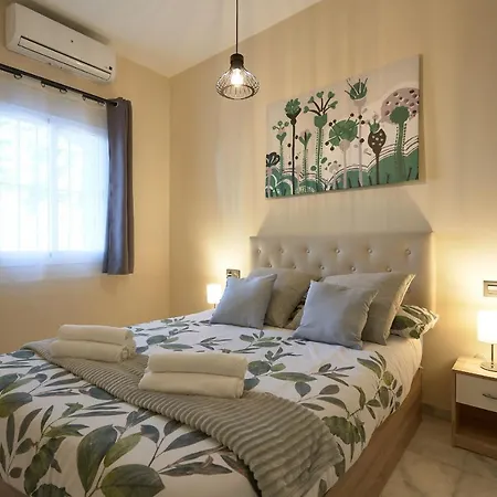Apartamentos Tejares De Triana Seville Exterior photo